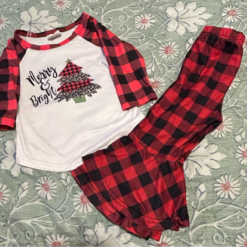 SHEIN Red and Black Checkered Kids Pajama Set
